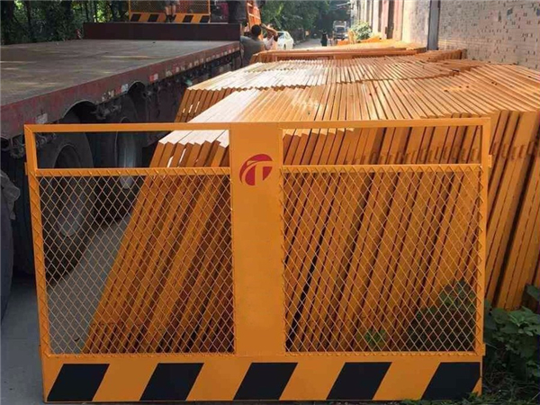 建筑施工圍擋,基坑護(hù)欄,施工電梯防護(hù)門(mén)